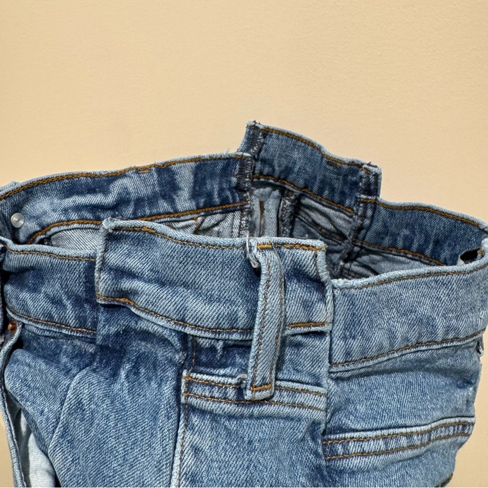 Abercrombie & Fitch The 90s Straight Ultra High Rise Jeans Light Wash Size 27/4R - Picture 13 of 13